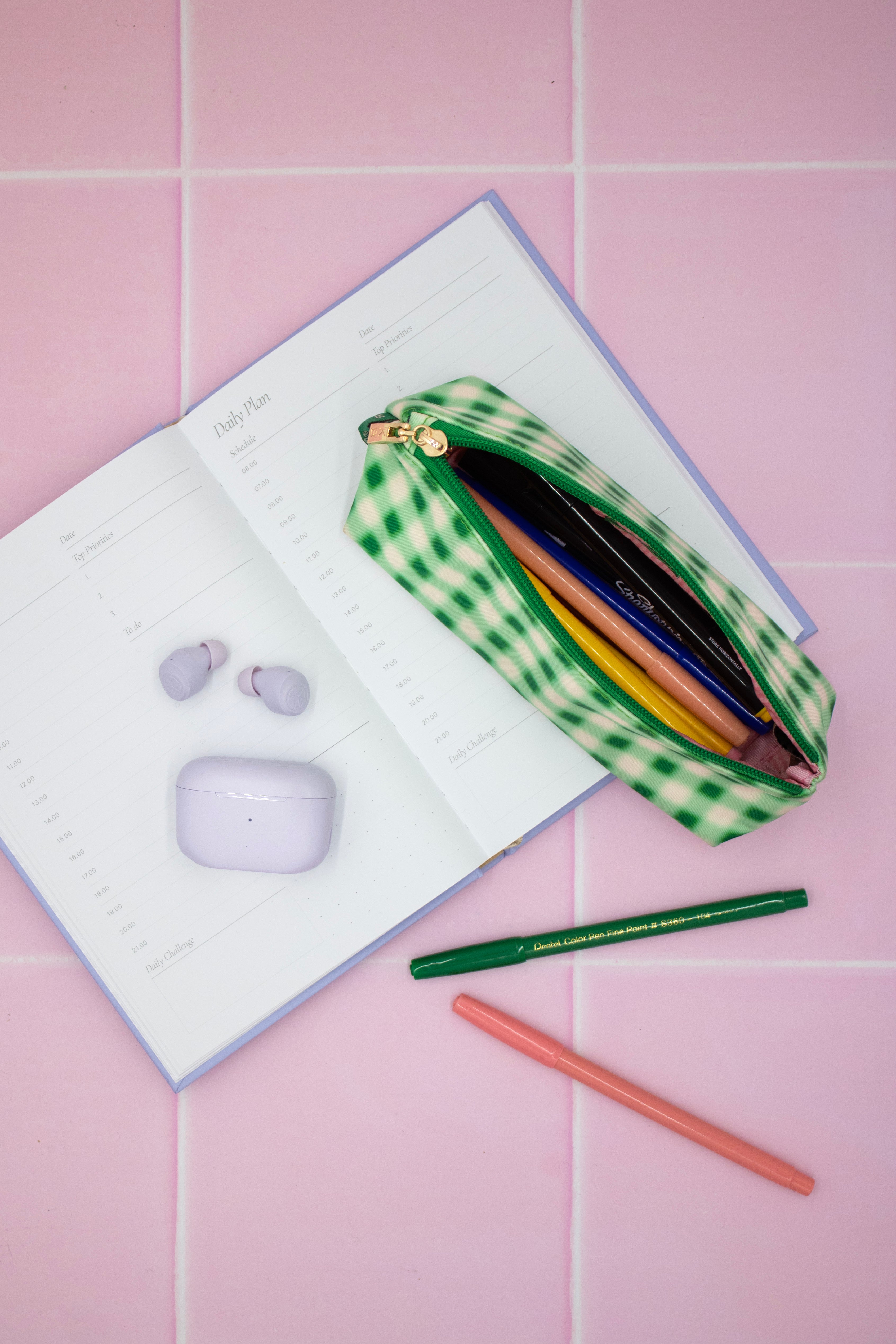 Essentials Case | Blurred Plaid